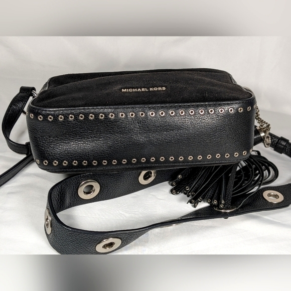 Michael Kors Brooklyn Camera Bag Suede Leather, Tassel & Rings Crossbody - Picture 6 of 15